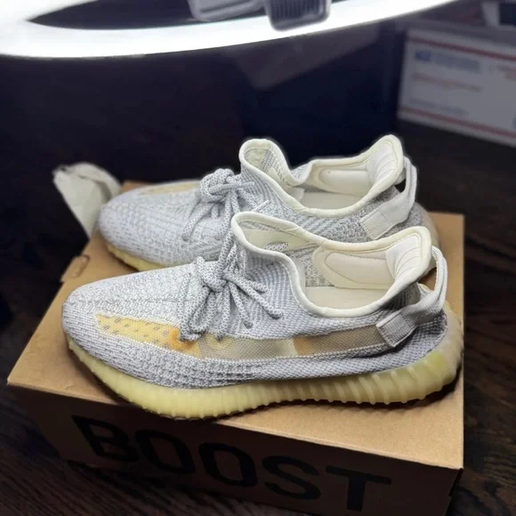 Adidas Yeezy Boost 350 V2 Static Reflective Sneakers Size 9 - Picture 4 of 5